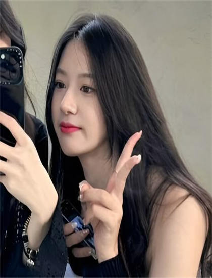 卢娜的艺术：美学价值与创作技巧探讨